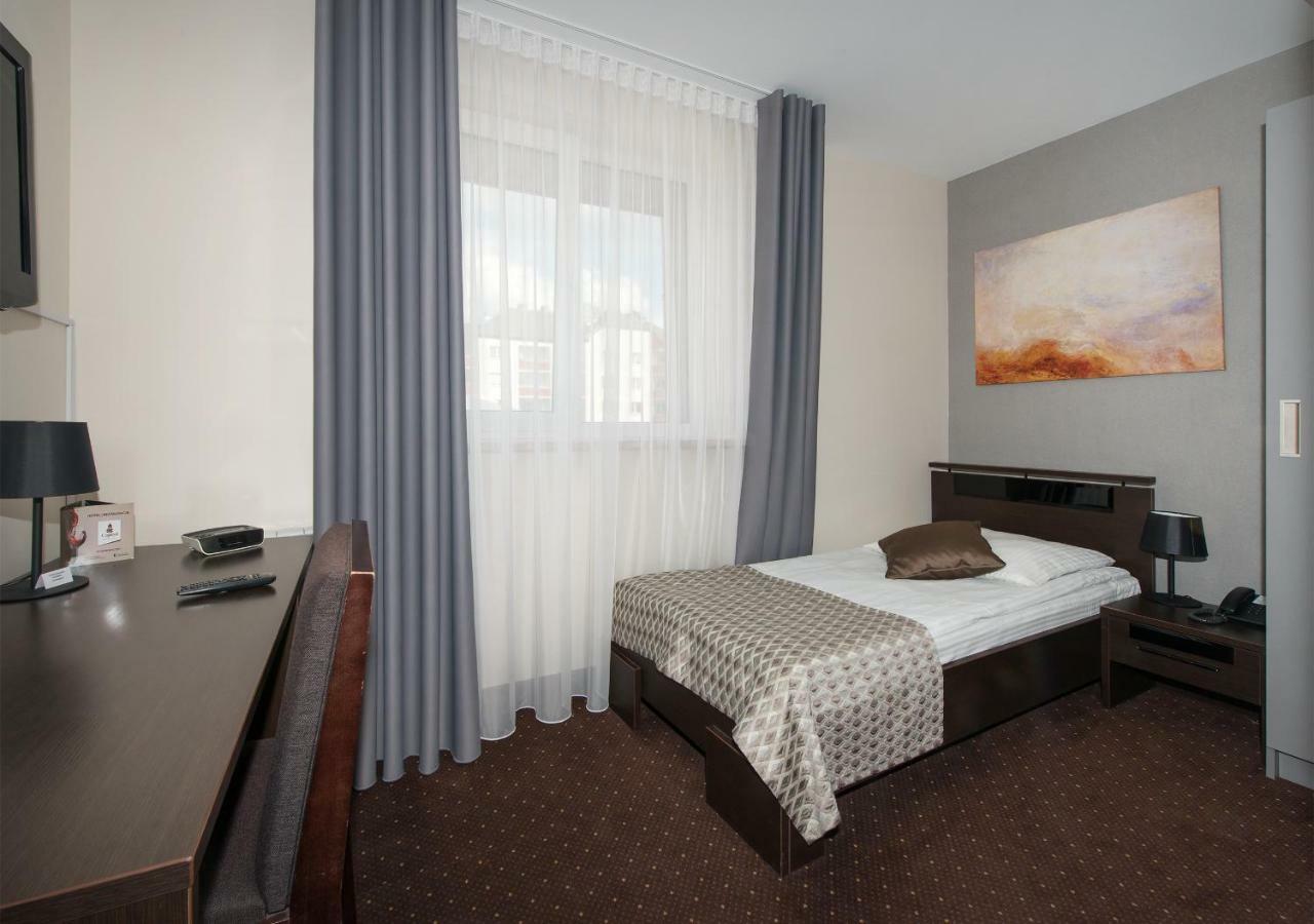 Hotel Capitol Biała Podlaska Eksteriør billede